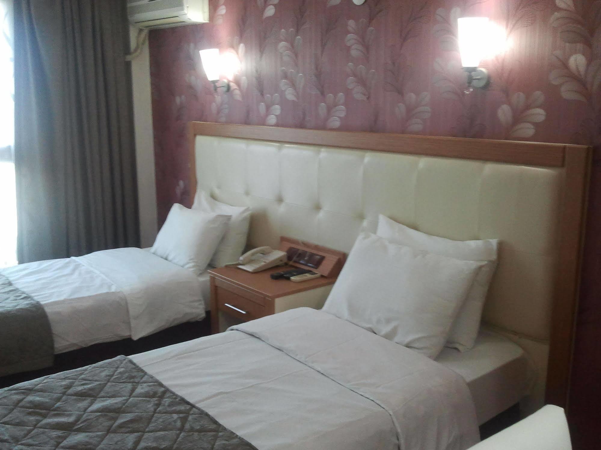 Hotel Kocaman Измир Екстериор снимка
