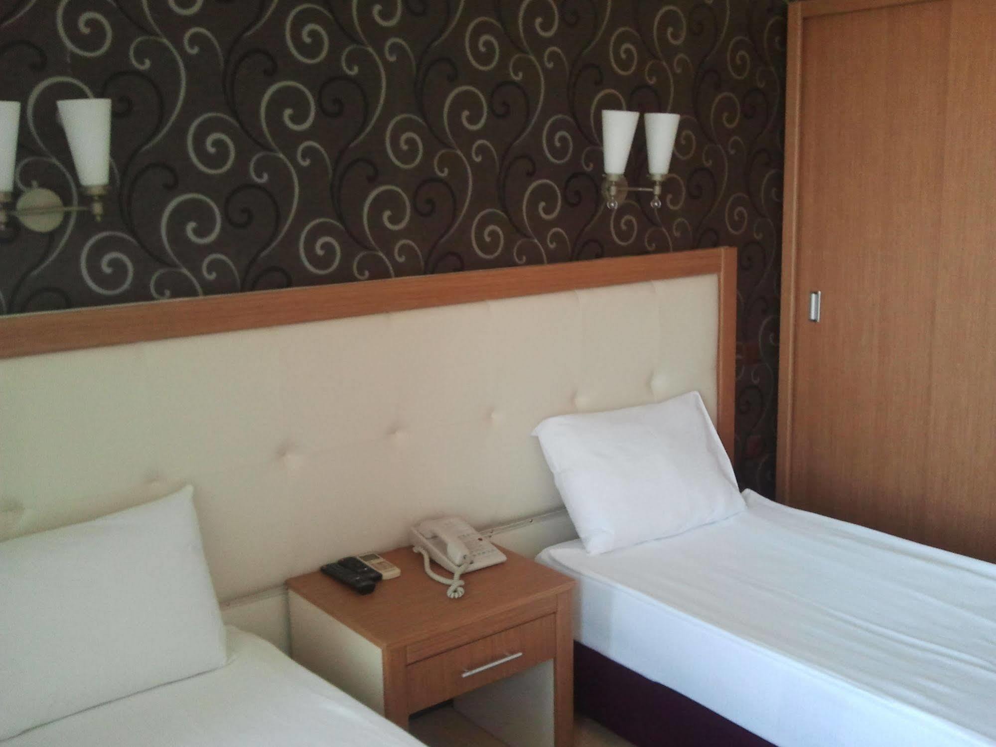 Hotel Kocaman Измир Екстериор снимка