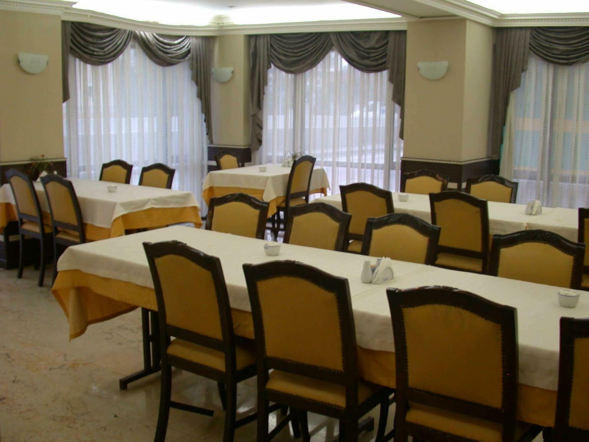 Hotel Kocaman Измир Екстериор снимка