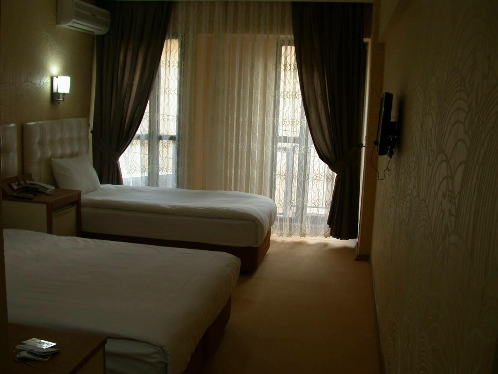 Hotel Kocaman Измир Екстериор снимка