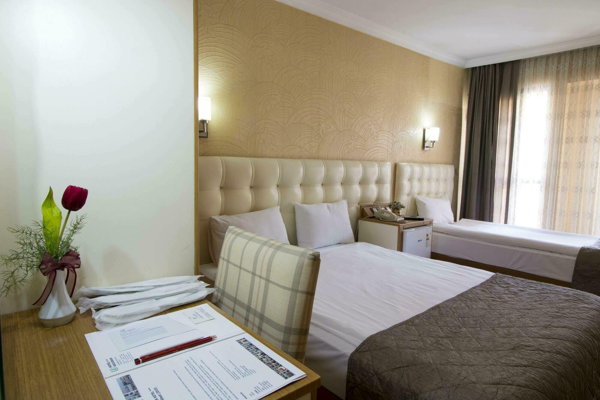 Hotel Kocaman Измир Екстериор снимка