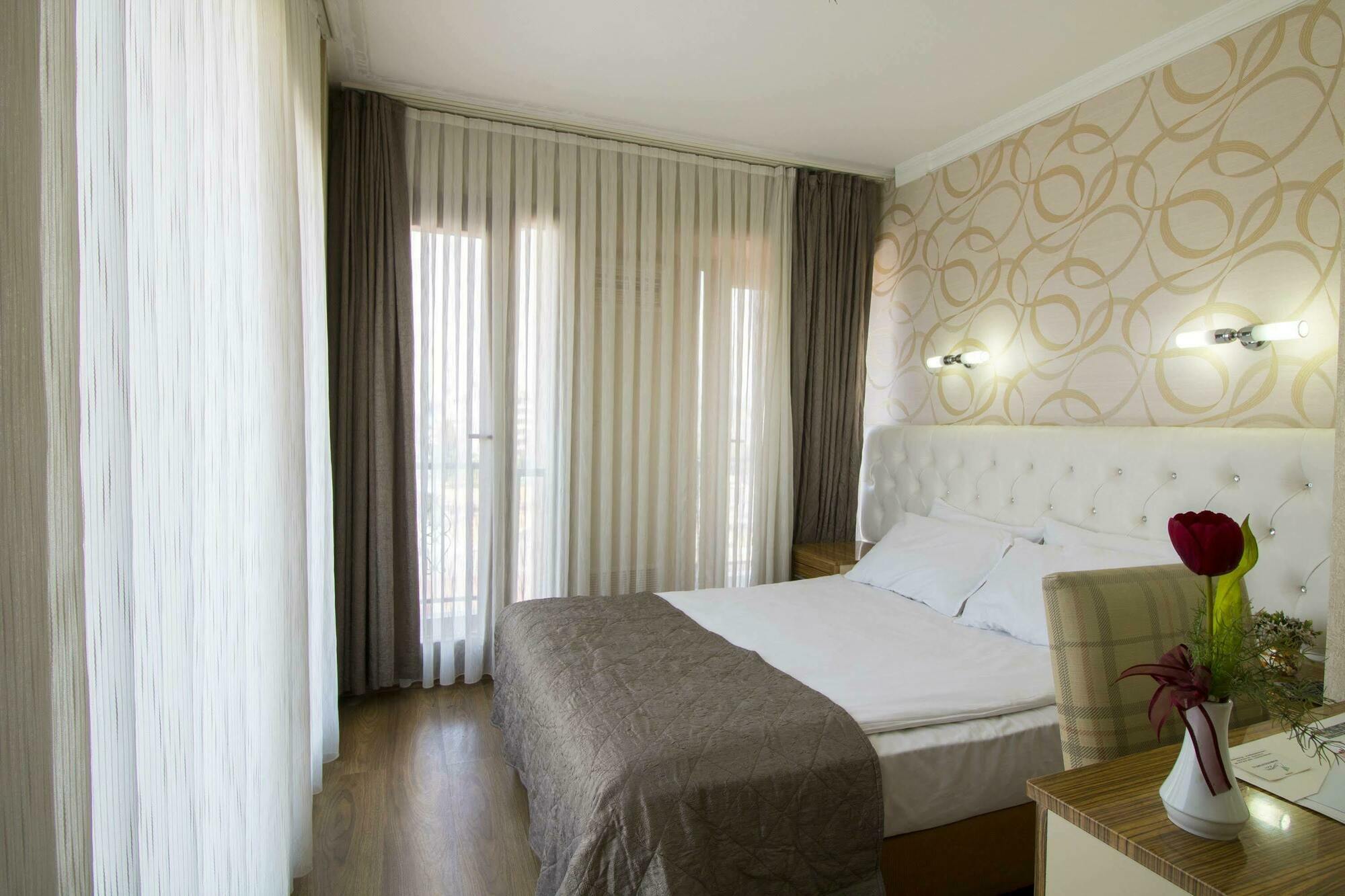 Hotel Kocaman Измир Екстериор снимка