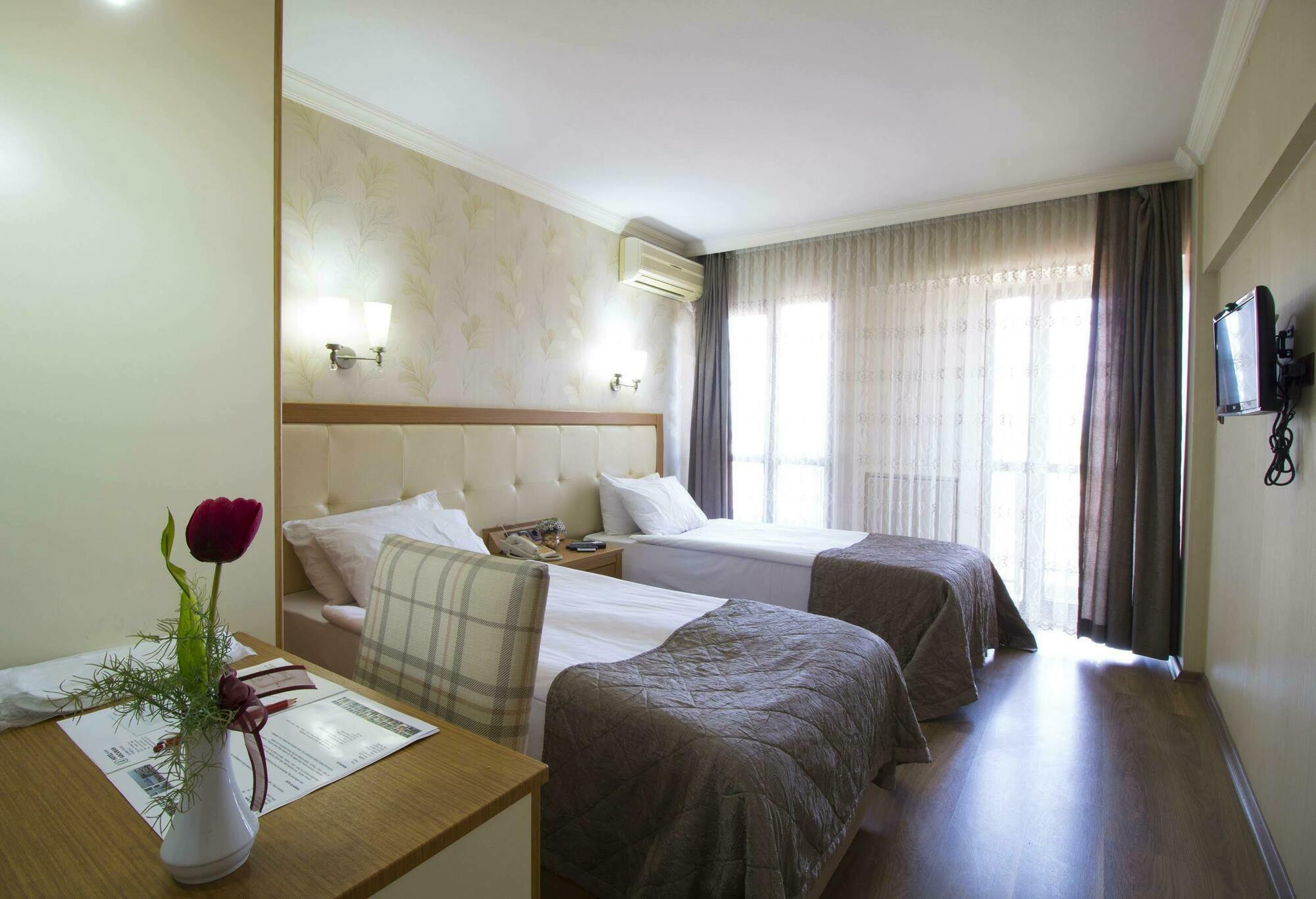 Hotel Kocaman Измир Екстериор снимка