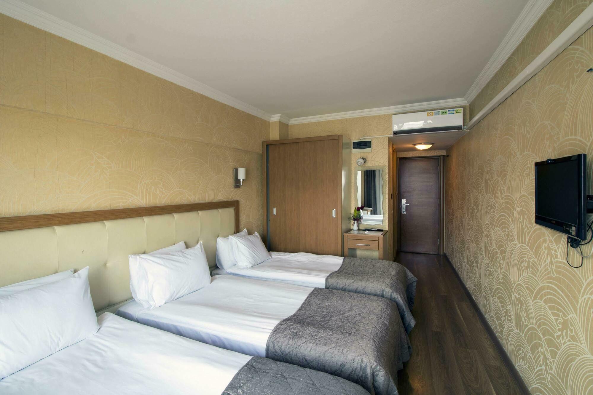 Hotel Kocaman Измир Екстериор снимка