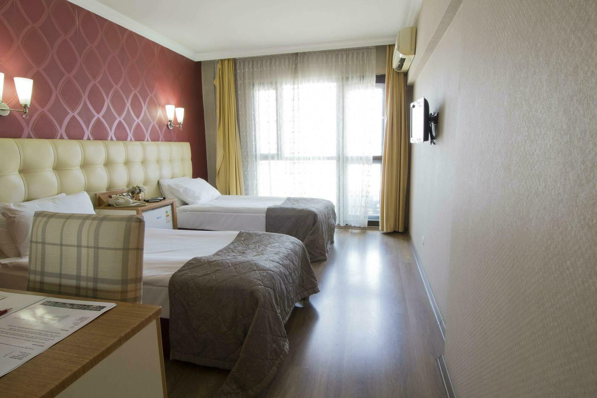Hotel Kocaman Измир Екстериор снимка